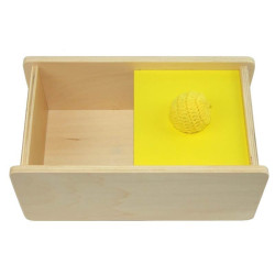 Boite avec passage pour balle tricot Montessori 2