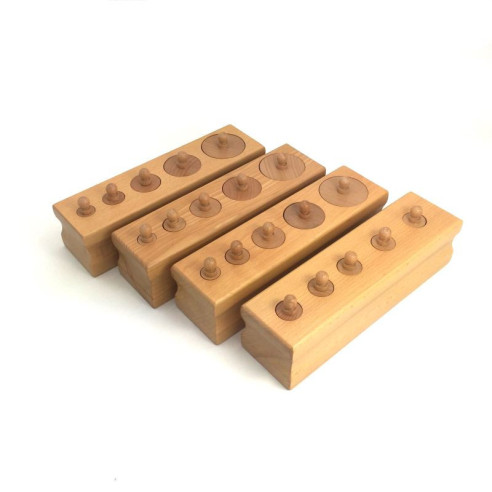 Mes premiers blocs de cylindres Montessori