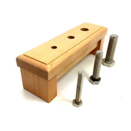 Visser dévisser enfant 1 Montessori