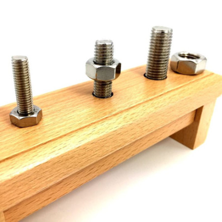 Visser dévisser enfant 2 Montessori Visser dévisser enfant 2 Montessori