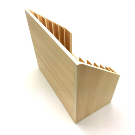 Support pour 6 cadres d'habillage Montessori vue de derrière.