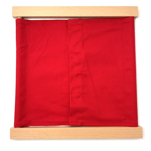 Cadre d'habillage agrafes Montessori vue d'ensemble avec les agrafes fermées.