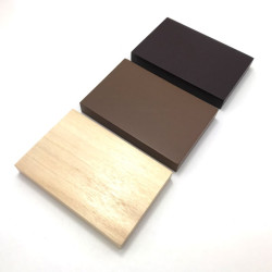 Tablettes barriques Montessori vue d'ensemble avec les trois boites ouvertes et les tablettes étalées. 2