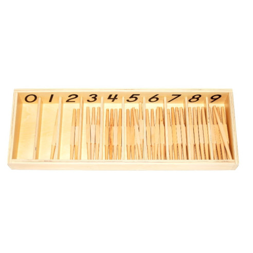 Boite avec 45 fuseaux, mathématiques Montessori, vue de face.