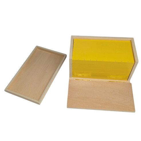 Boite de 5 prismes jaunes en bois Montessori Mathématiques