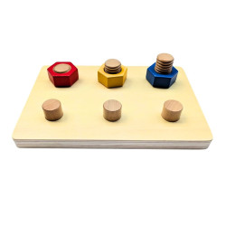 Jeu Montessori visser dévisser avec boulons en bois 2